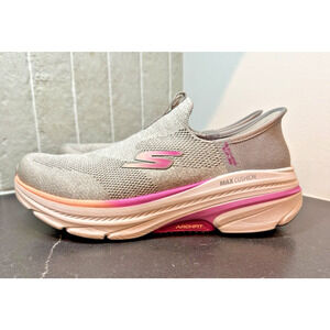 SKECHERS Women's 8.5M Hands Free Slip-Ins Max Cushioning Arch Fit 2.0 Grey Pink